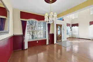 10101 Showlow Street NW Living Room