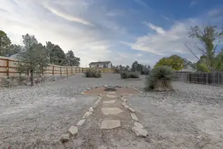 12 Juniper Place Garage