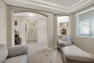 1805 Vista De Colinas Drive SE Living Room