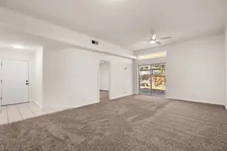 612 Wanda Street SW Living Room