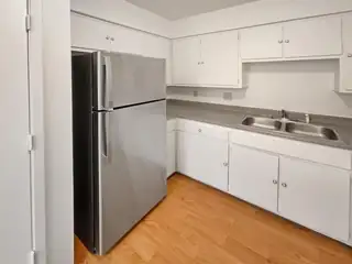 257 Burma Drive NE Kitchen