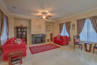 8300 Mesa Top Road NW Living Room