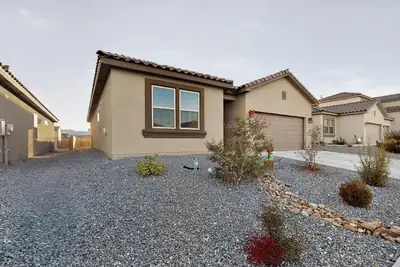 1933 Tesoro Loop NW, Los Lunas, NM 87031 
