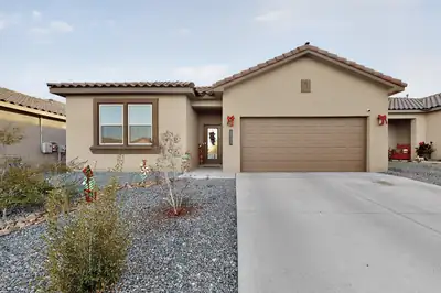 1933 Tesoro Loop NW, Los Lunas, NM 87031 