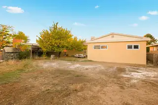 2924 Cagua Drive NE Backyard