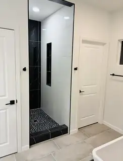 380 Deluvina Place SW Bathroom