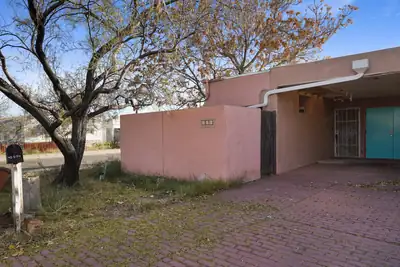 560 Aztec Road NW, Albuquerque, NM 87107 Exterior Front