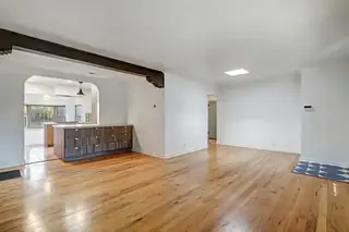 809 Wellesley Drive NE Living Room