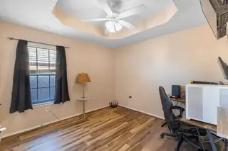 2221 Boxwood Circle Home Office