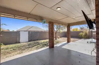 2221 Boxwood Circle Patio