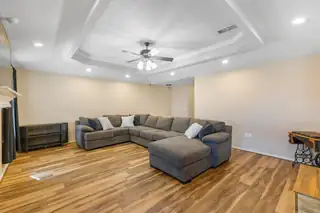 2221 Boxwood Circle Living Room