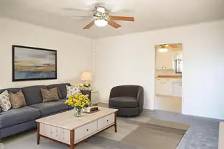 1117 Monroe Street SE Living Room