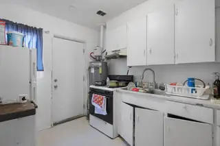 401 Vermont Street NE 