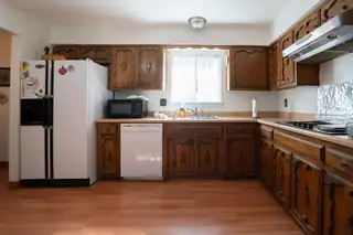 1701 Chelwood Park Boulevard NE Kitchen