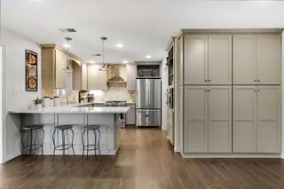 10529 Sierra Bonita Avenue NE Kitchen