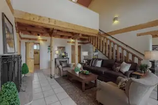 3660 Nm 41 Living Room