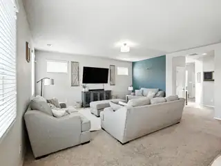 5925 Sandoval Drive NE View