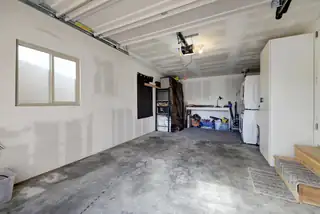 1005 Princeton Drive NE Garage