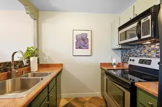 149 N Calle Ojo Feliz UNIT B Kitchen