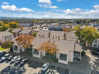 4601 Carlisle Boulevard NE APT B7 Exterior Front