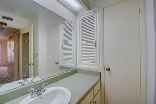 1601 Pennsylvania Street NE L-7 Bathroom