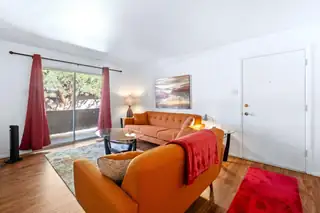 1601 Pennsylvania Street NE S-02 Living Room