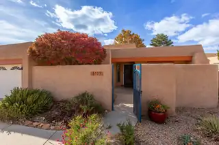 6123 Casa De Vida NE Living Room