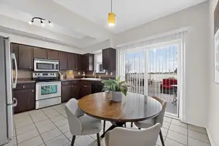 5175 Glenwood Pointe Lane NE Dining Room