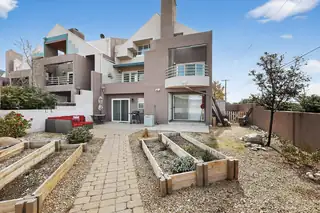 5175 Glenwood Pointe Lane NE View