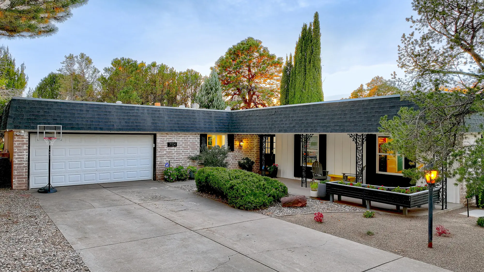 7104 Vista Del Arroyo Avenue NE