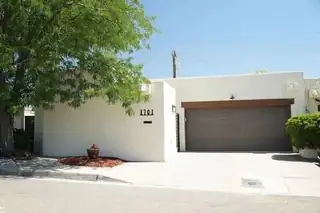 1701 Miracerros Place NE Exterior Front