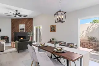 1701 Miracerros Place NE Living Room