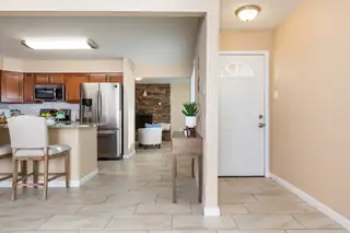 4500 Norma Drive NE Living Room