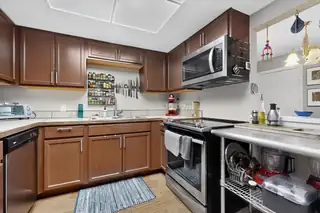 915 Country Club Drive SE APT H Kitchen