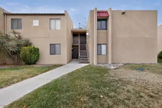 915 Country Club Drive SE APT H, Rio Rancho