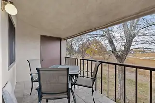 915 Country Club Drive SE APT H Patio