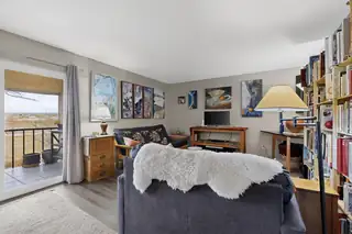 915 Country Club Drive SE APT H Living Room