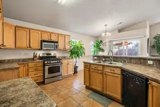 8620 Casa Verde Avenue NW Kitchen