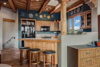 10 Las Huertas Road Kitchen