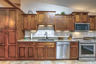 9204 Admiral Lowell Avenue NE Kitchen