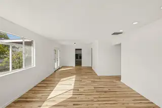 12208 Eastridge Drive NE Living Room