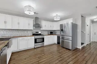 712 Sandy Drive NW Kitchen