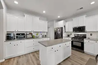 1306 Sidewinder Road NE Kitchen