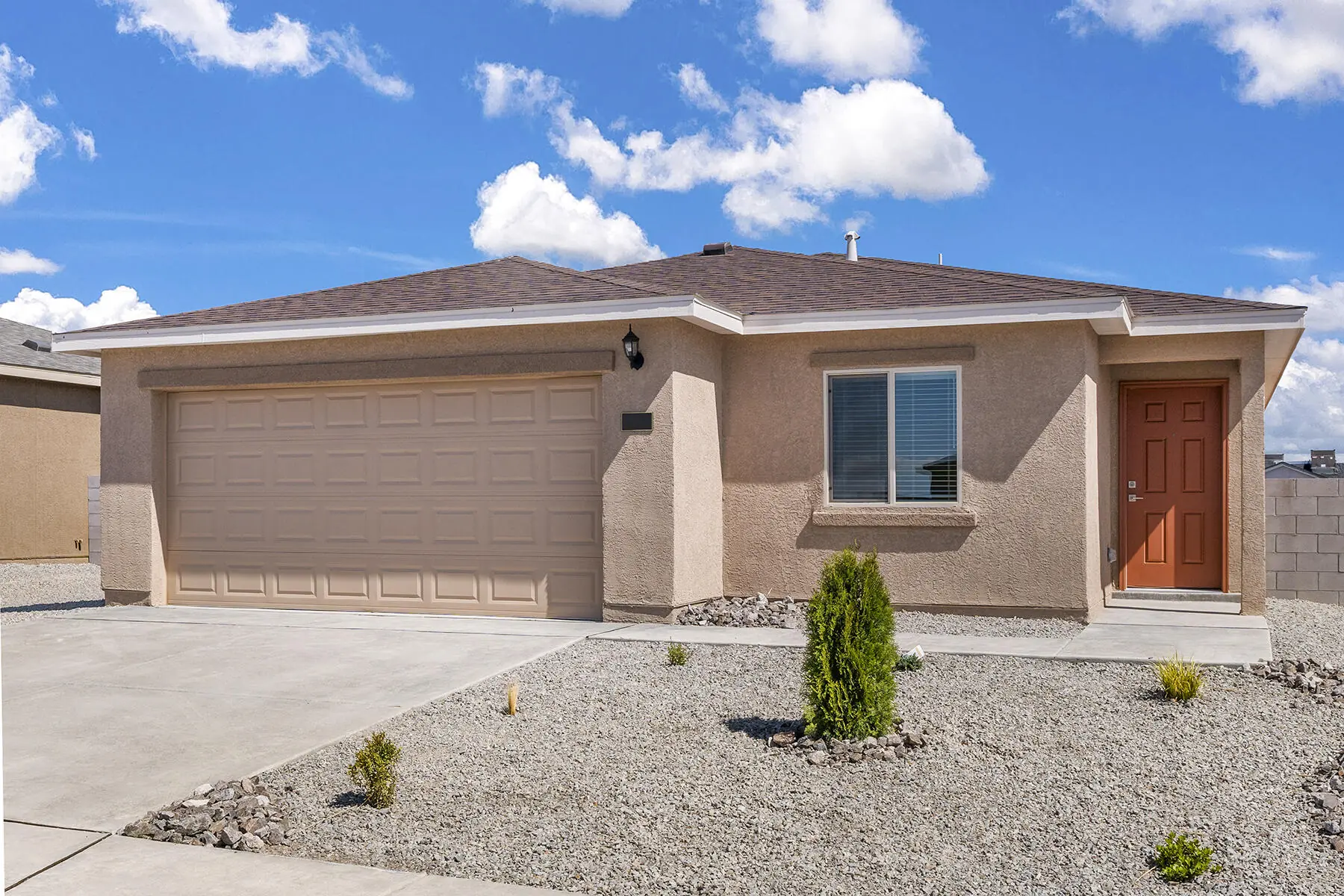 2508 Calle Del Los Claveles