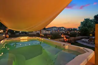 512 Twilight Vista Lane SW Hot Tub