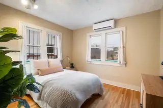 222 Amherst Drive NE Bedroom