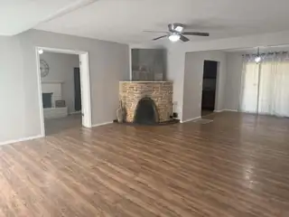 204 Laguayra Drive NE Living Room
