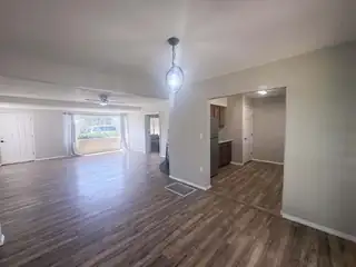 204 Laguayra Drive NE Living Room