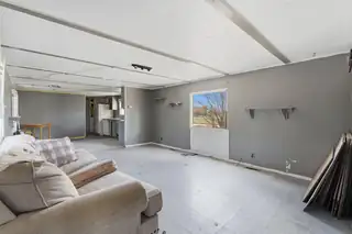 310 El Cerro Loop Living Room