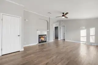 1 Northland Court Living Room